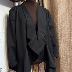 Vintage 1990’s LYS black asymmetrical 3/4 ruched sleeve open jacket. Size 18W.